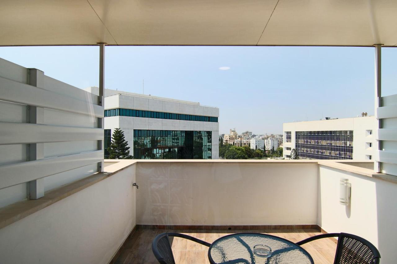 Phaedrus Living: Luxury Suite Nicosia 505 Zewnętrze zdjęcie